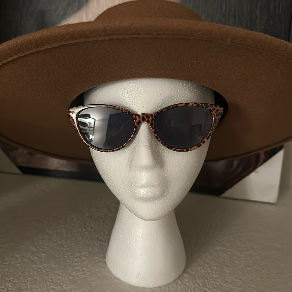 Tortoise Cat Eye Sunglasses